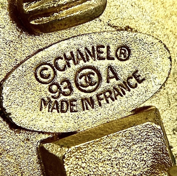 CHANEL Vintage Gold Sunburst CC Logo & Wood Clip Y2K Earrings CHANEL 93A France - Picture 13 of 17